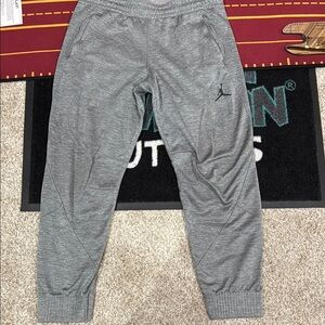Jordan Gray Therma-Fit Sweatpants Size M EUC